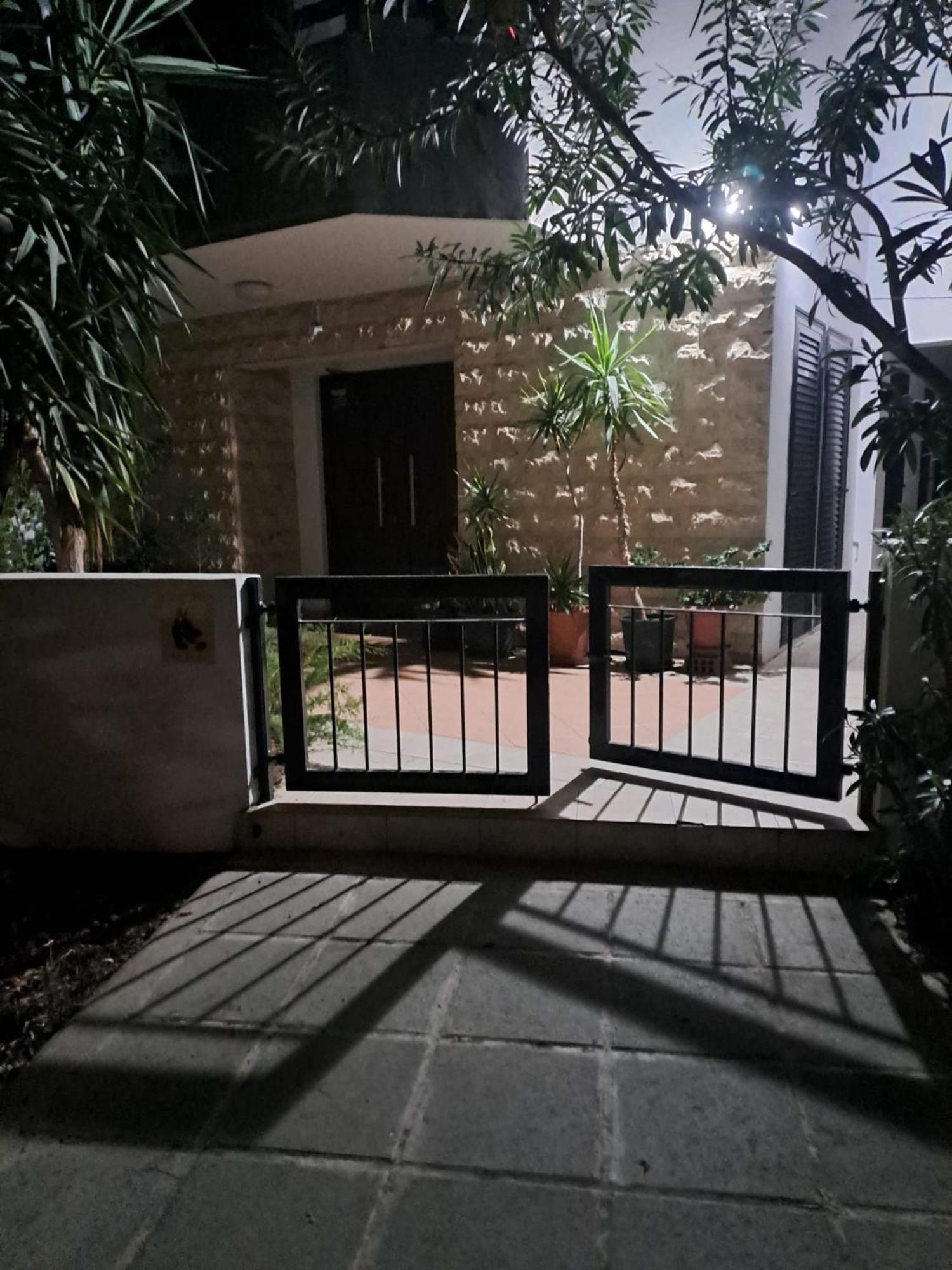 St. Lazaros Seaside Apartment Λάρνακα Εξωτερικό φωτογραφία